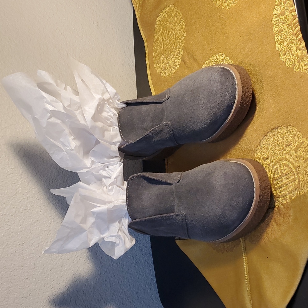 ❣️NWOB GRAY BOOTIES - Picture 12 of 15